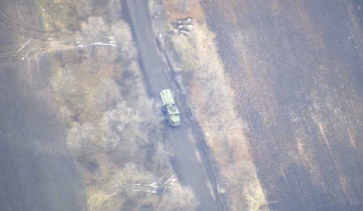 russian TOS-2 Tosochka in the lens of a Ukrainian UAV, Luhansk region, winter 2023/24 / Defense Express / Two Problems Faced By TOS-1, TOS-2 Systems on Ukrainian Battlefields