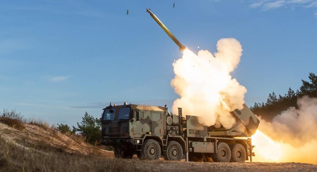 While U.S. Does Not Allow Production of Rockets for HIMARS, Poland to Produce Ammunition for Its Analogue - K239 HOMAR-K, Launch of the CGR-080 rocket from Homar-K