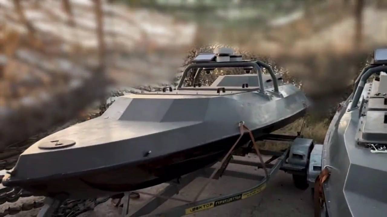 russia Develops Surface Drones for Mass Attacks on Ports and Offshore Towers, Defense Express