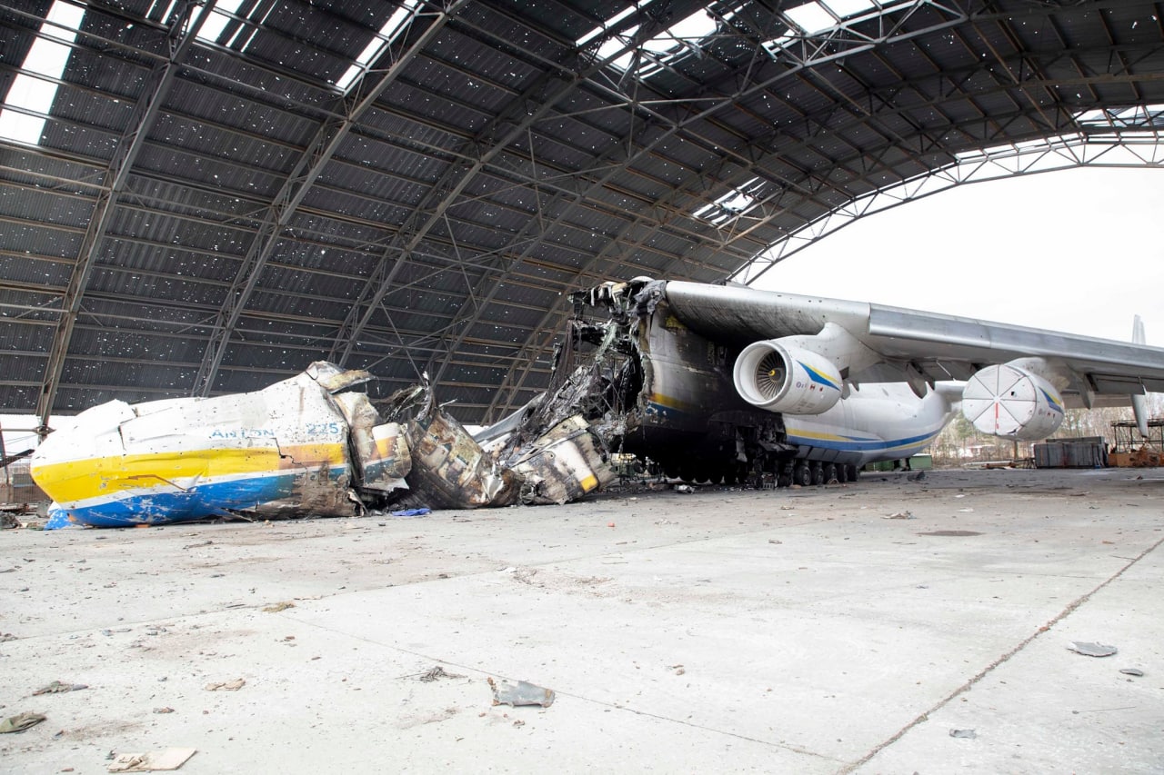 Defense Express / Antonov An-225 Mriya was claimed to be the largest aircraft in the world / Day 57th of War Between Ukraine and Russian Federation (Live Updates)