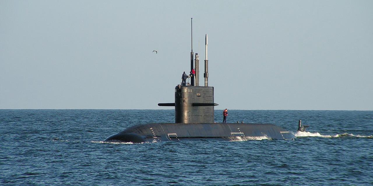 russian the B-585 Saint Petersburg submarine, In Russia, the Saint Petersburg Submarine was Decommissioned, While Being in the Fleet Only for Two Years, Although it Was Built for Decades,  Defense Express