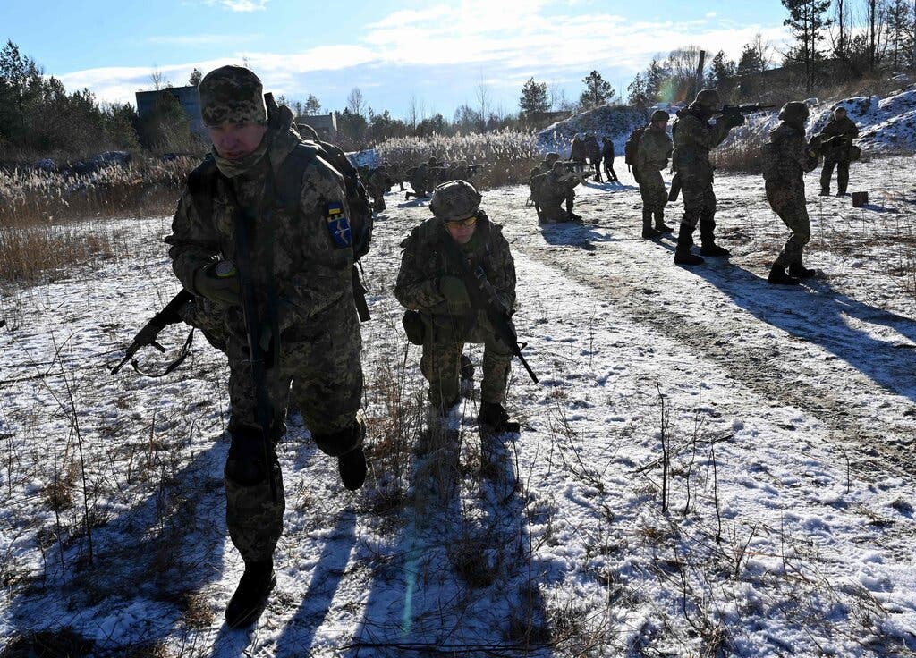 United States SOF are helping Ukraine amid threat of Russian invasion, Defense Express