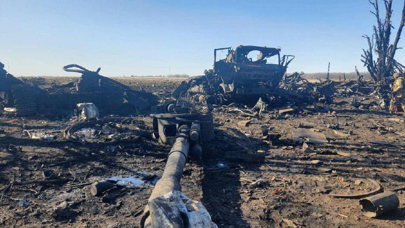 Ukrainian troops destroyed a column of enemy vehicles near Trostyanets, Sumy region / Photo credit / The Armed Forces of Ukraine, Defense Express