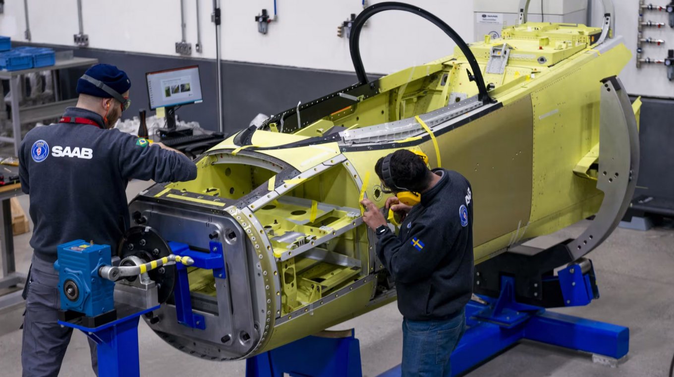 Saab Assesses Possibility of Creating New Gripen Production Center for Ukraine