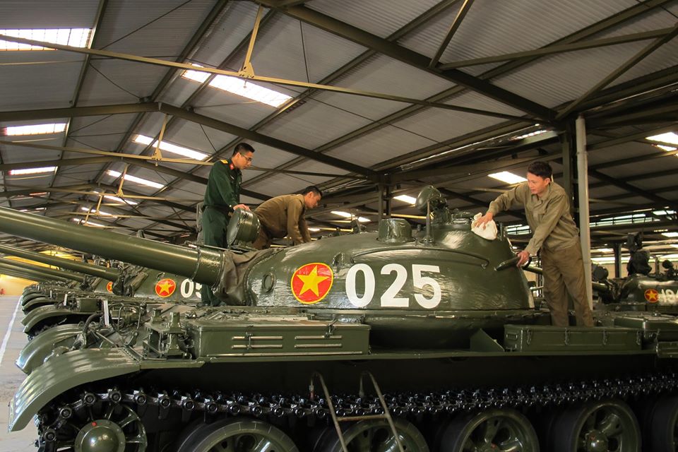 Standard T44 & T-55 tanks in the Vietnamese Army / Defense Express / Modern Protection Meets WW2-Era Gun, Or How Vietnam Upgraded Its T-54 Fleet
