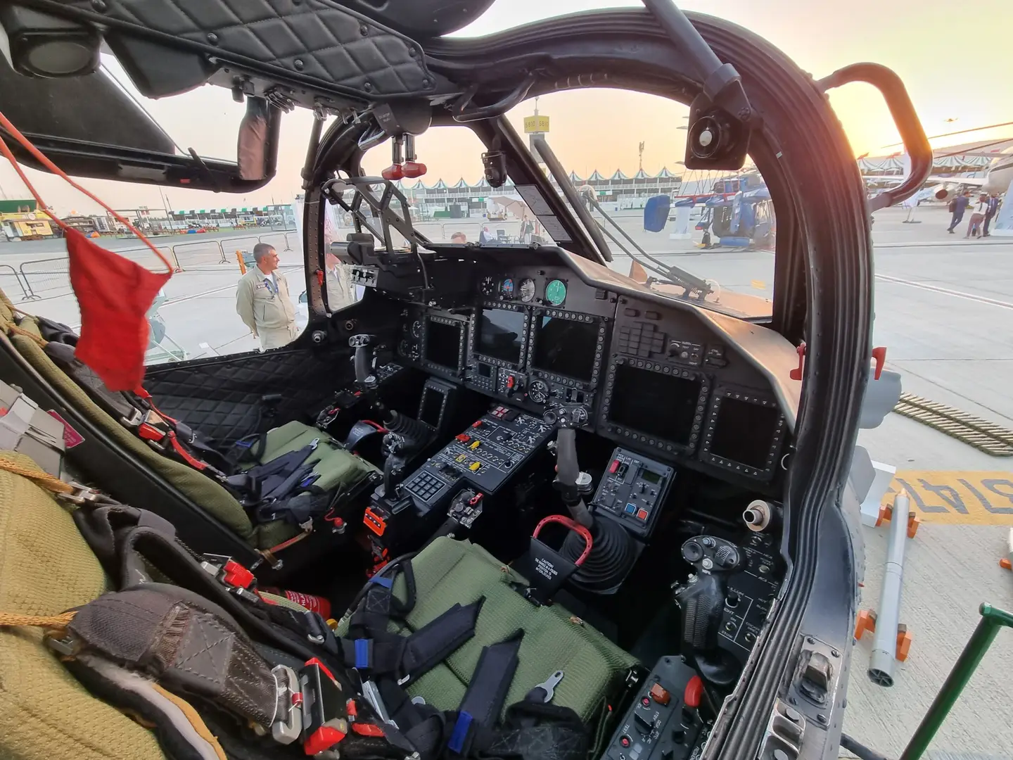 cockpit of a Ka-52M