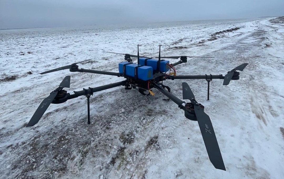 Raider hexacopter UAV, Ukraine’s Scouts Receives EW-Resistant Drones From Volunteers, Defense Express