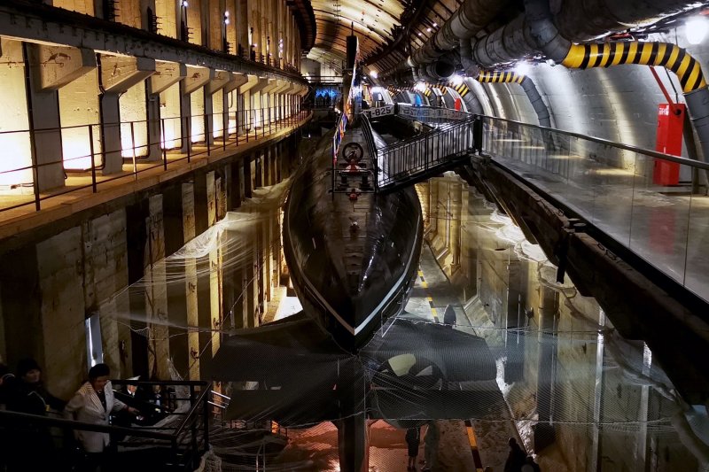 The S-49 submarine as a museum exhibit in the dry dock at the Object 825 facility / Defense Express / Hidden Underground Base Object 825 Cannot Host russian Ships But It Could Change