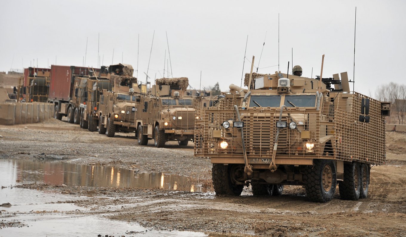 Defense Express / Illustrative photo: Ridgback and Mastiff armored vehicles that serve for British army / Day 70th of War Between Ukraine and Russian Federation (Live Updates)