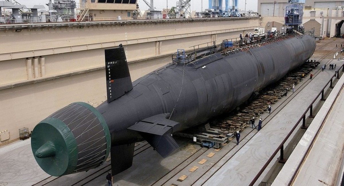 Construction of a Virginia-class submarine