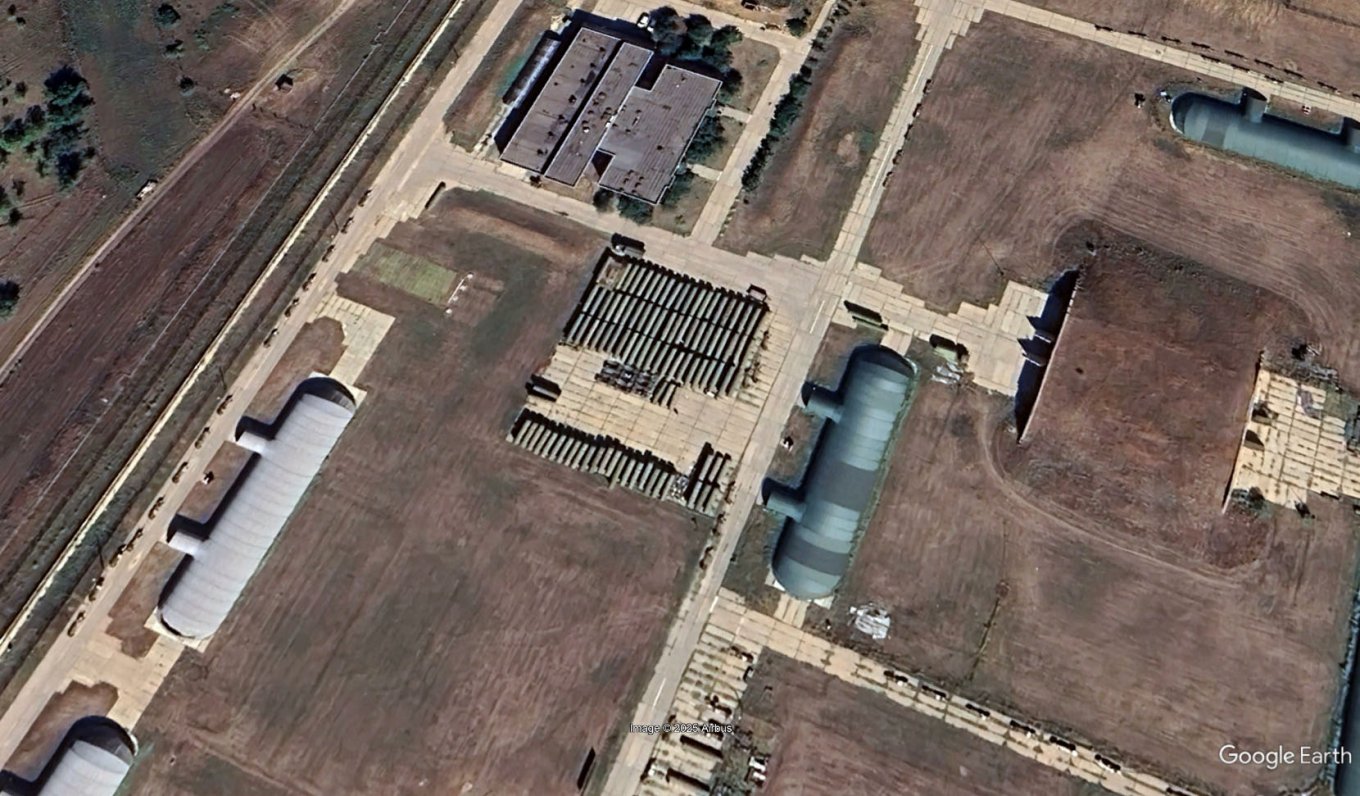 Ukrainian Long-range Weapons Hit Warehouse with Kh-555, Kh-101 Cruise Missiles for Tu-95,Tu-160 Bombers at russian Engels Airbase