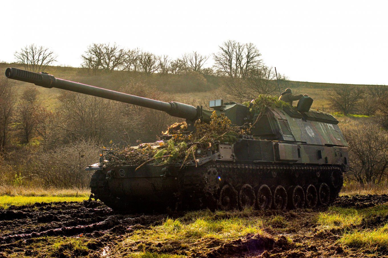 Panzerhaubitze 2000 is over 55 tons of German power