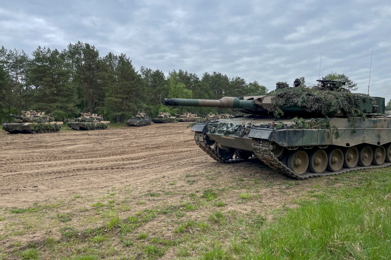 How Long It Took Poland to Buy Leopard 2, And How Long It Took Germany to Help Repair Them, Defense Express, war in Ukraine, Russian-Ukrainian war