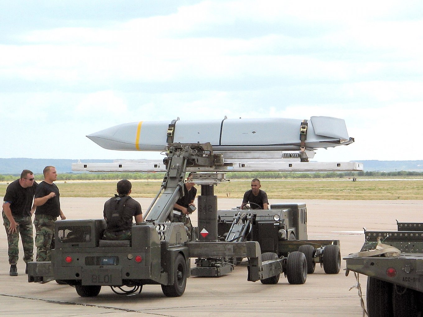 AGM-158 JASSM cruise missile / Photo credit: the U.S. Air Force