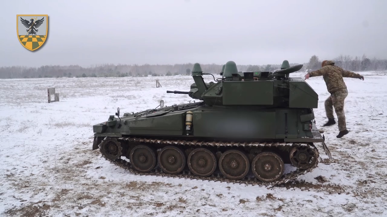 In this frame, you can see an electronic warfare system with four antennas mounted around the turret / Defense Express / Ukrainians Mounted a KPVT on a FV107 Instead of Its Native Cannon: Here's Why