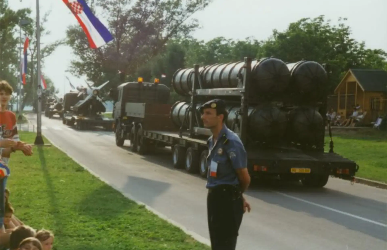 Croatia demonstrates elements of a S-300 system in its service / Defense Express / How an Underequipped S-300 Defended Croatia's Airspace in the 1990s