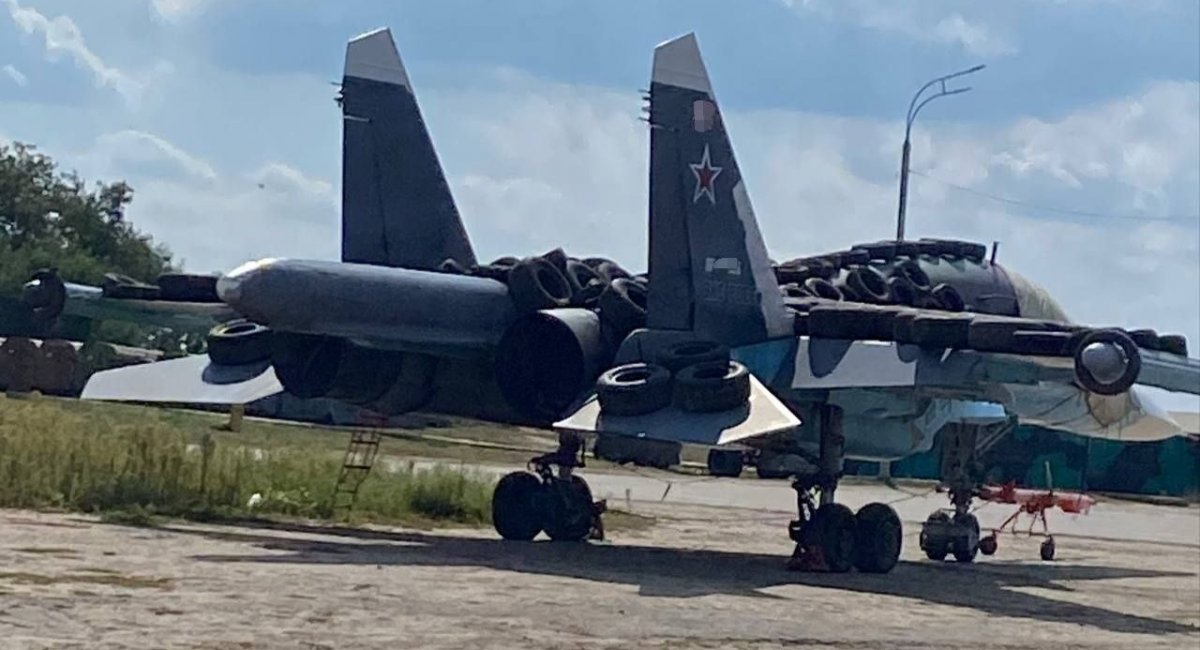 russian Su-34 covered with car tires, apparently, to protect it from drone attacks, September 2023