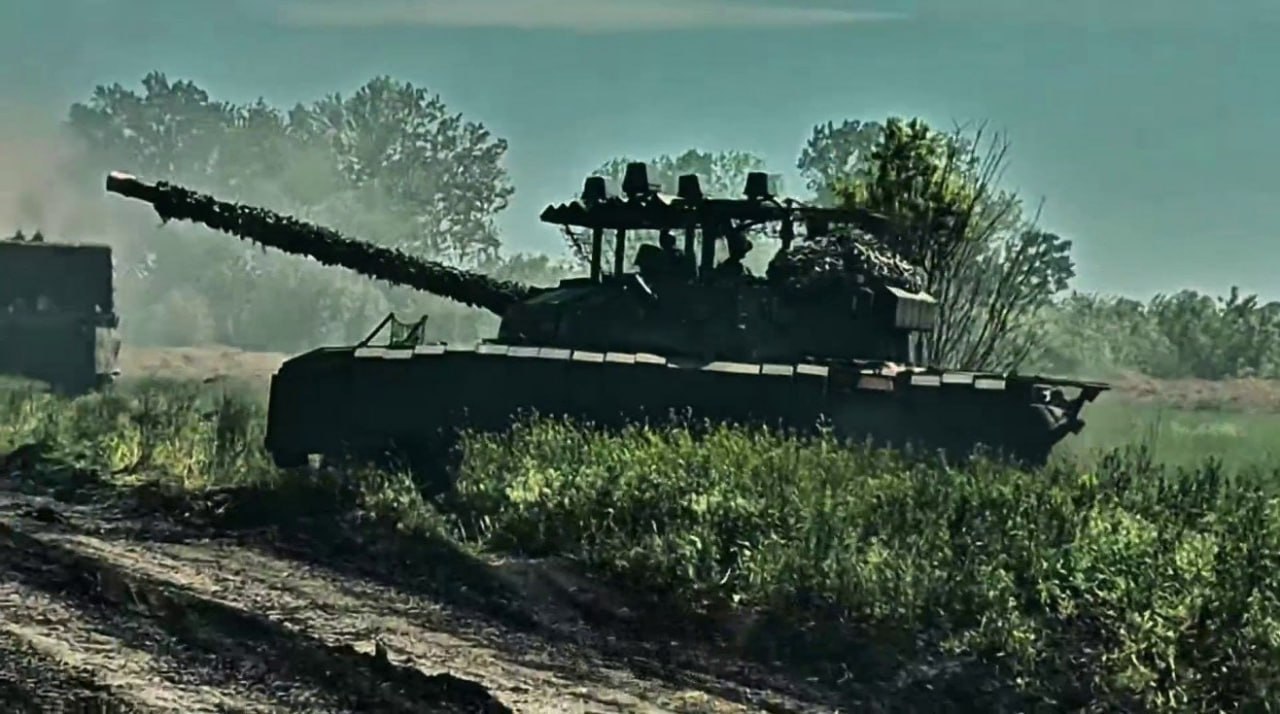 russia Claims FPV-Resistant T-72B3A Tanks With Arena-M Active Protection Are Heading to the Front