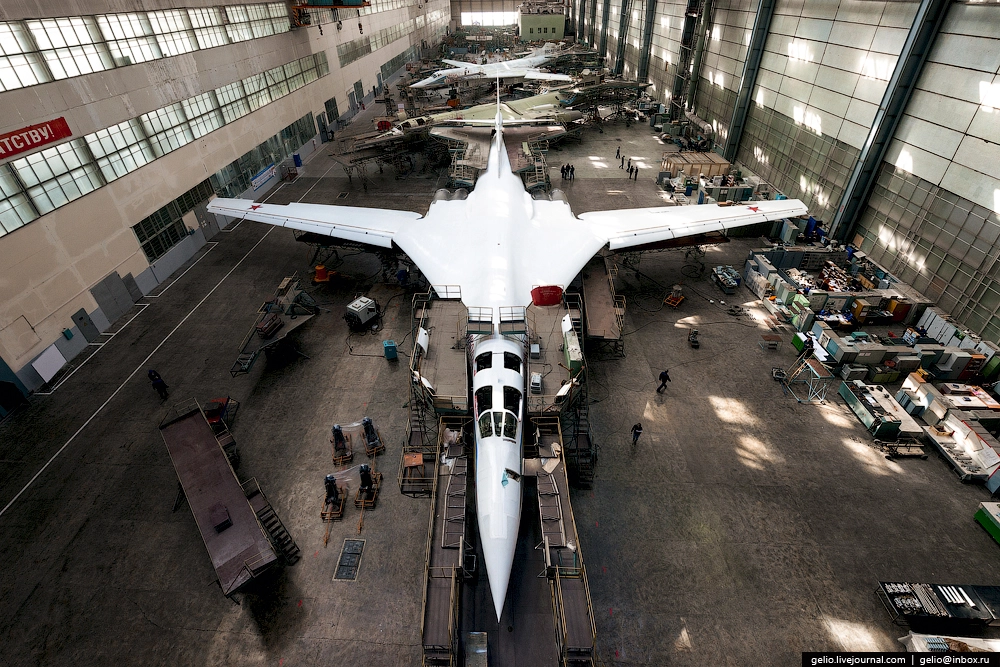 russia Plans to Receive Four Tu-160 Bombers in 2025, Each Capable of Carrying 12 Missiles, But No New Aircraft Will Be Produced, Defense Express