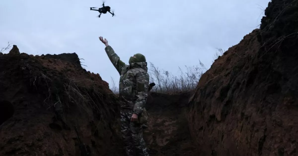 A fighter of the Armed Forces of Ukraine launches an FPV kamikaze drone, Defense Express