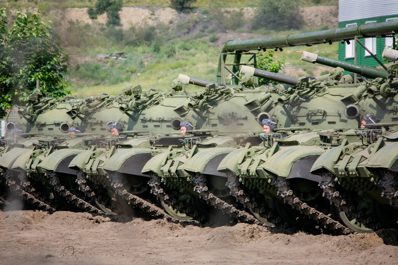Russia to Prepare Soviet Era T-62M Tanks to Replenish Reserves, Defense Express, war in Ukraine, Russian-Ukrainian war