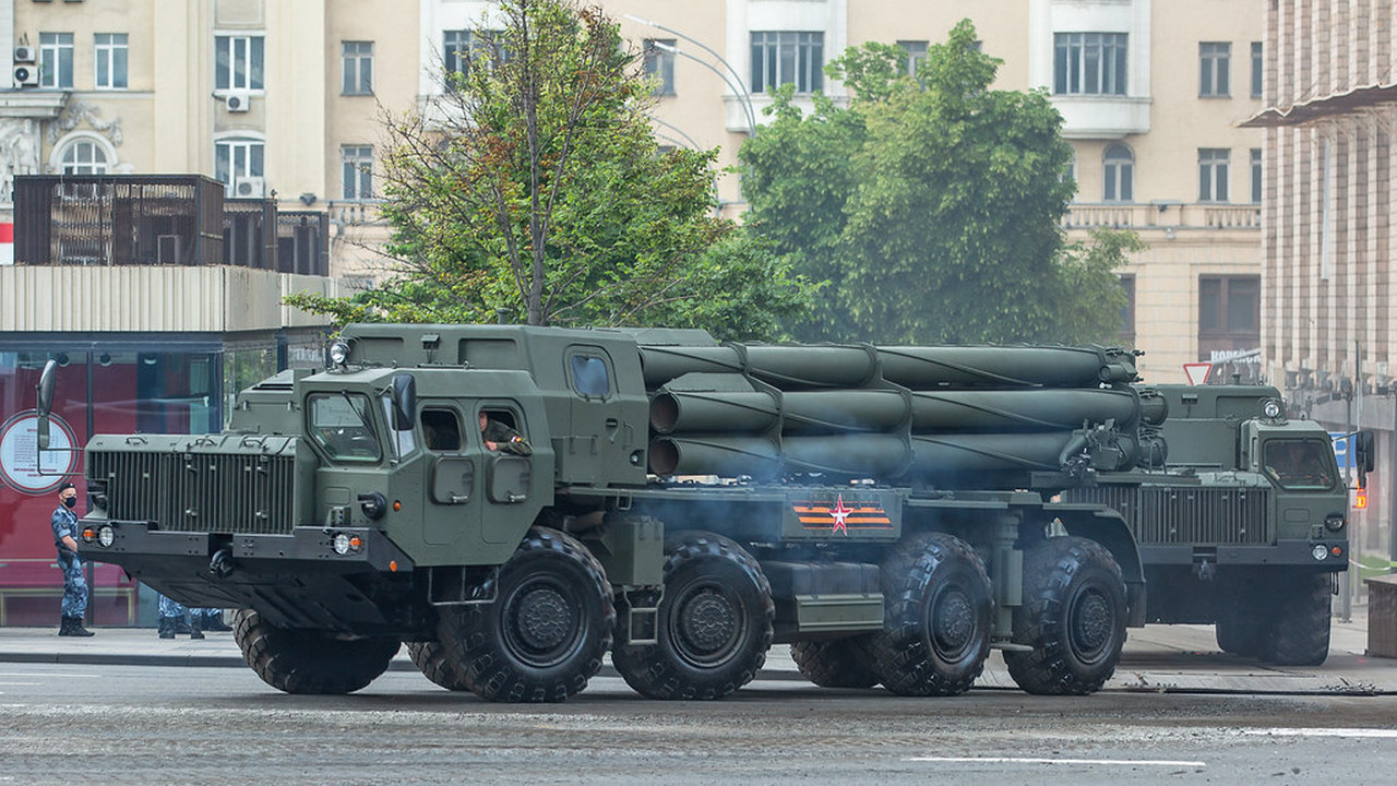 A parade demonstration of the russian Tornado-S systems, What is Tornado-S MLRS that the russians Could Use to Terrorize Front-Line Cities in Ukraine, Defense Express