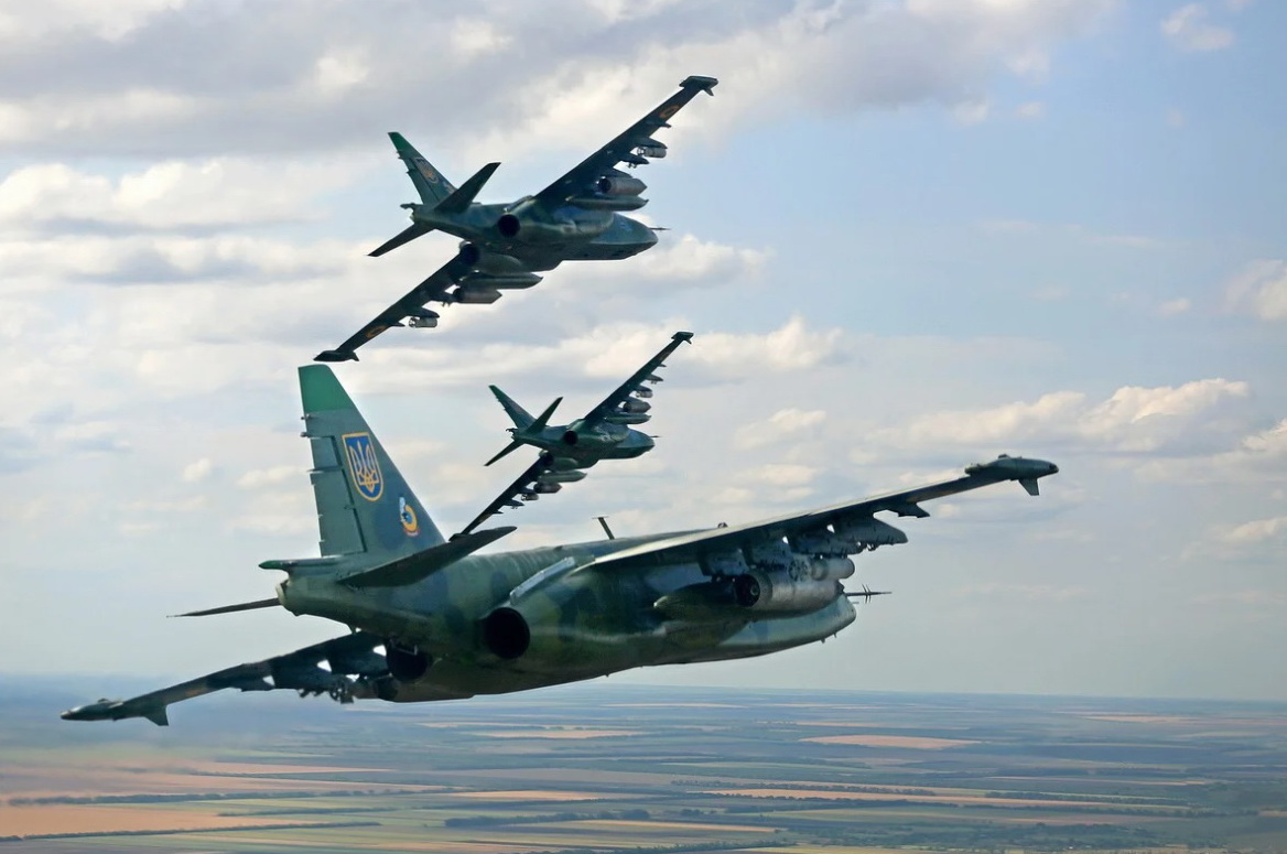 Ukrainian Su-25 front-line attack aircraft , Defense Express