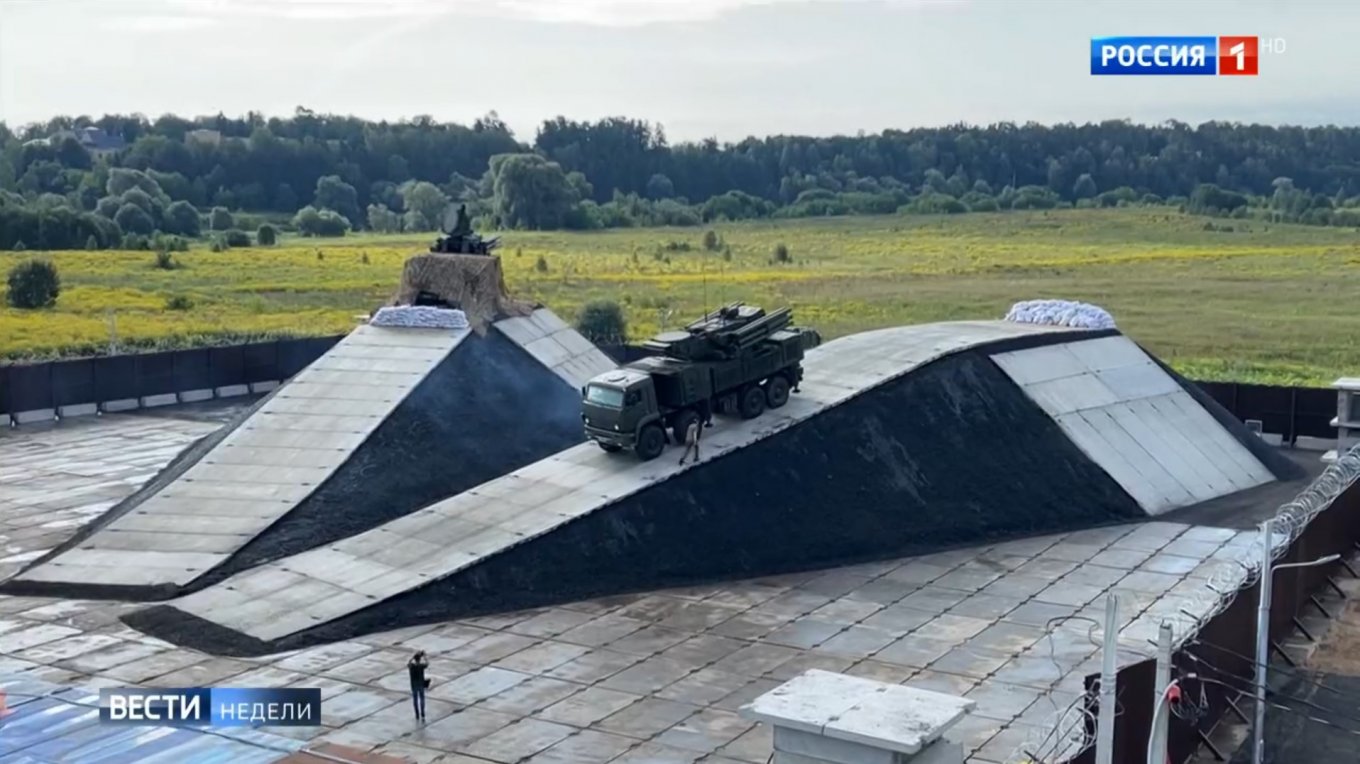 The Pantsir system on the tower Defense Express