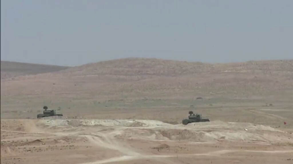 The Tor-M2K air defense system of the Algerian Armed Forces, June 2023 Defense Express Algerian Military Mysteriously Gains Access to Tor-M2K Air Defense Systems in Unusual Configuration