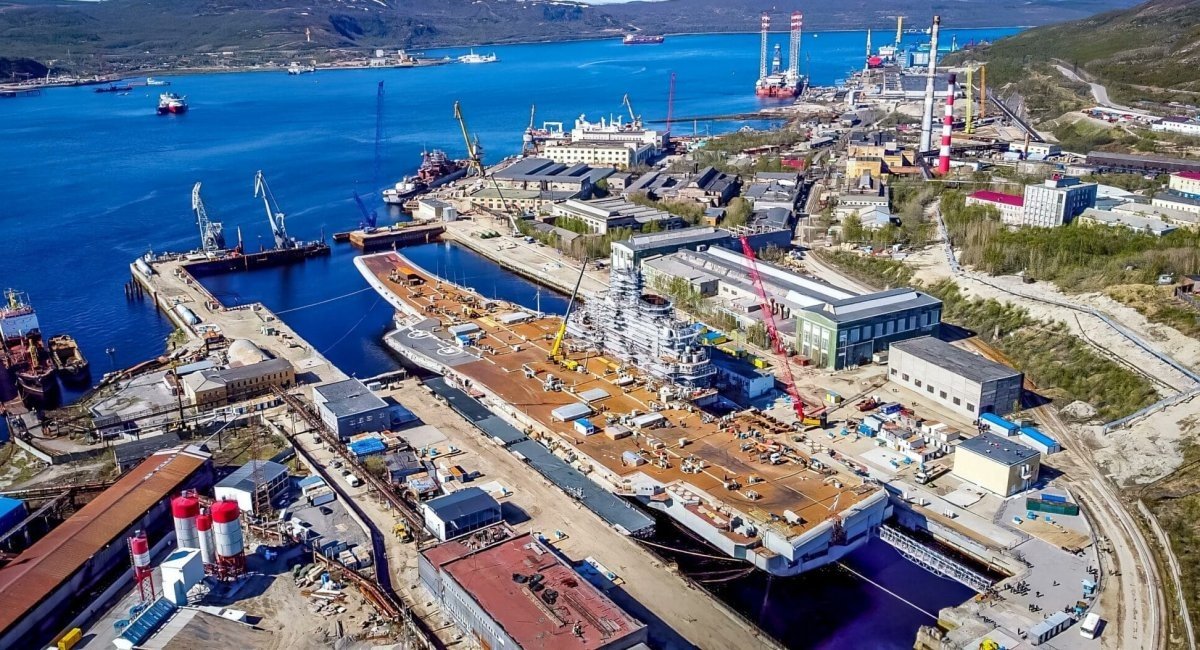 Admiral Kuznetsov on repairs / Defense Express / Endless Repairs of Admiral Kuznetsov Aircraft Carrier in russia Reach Logical Conclusion