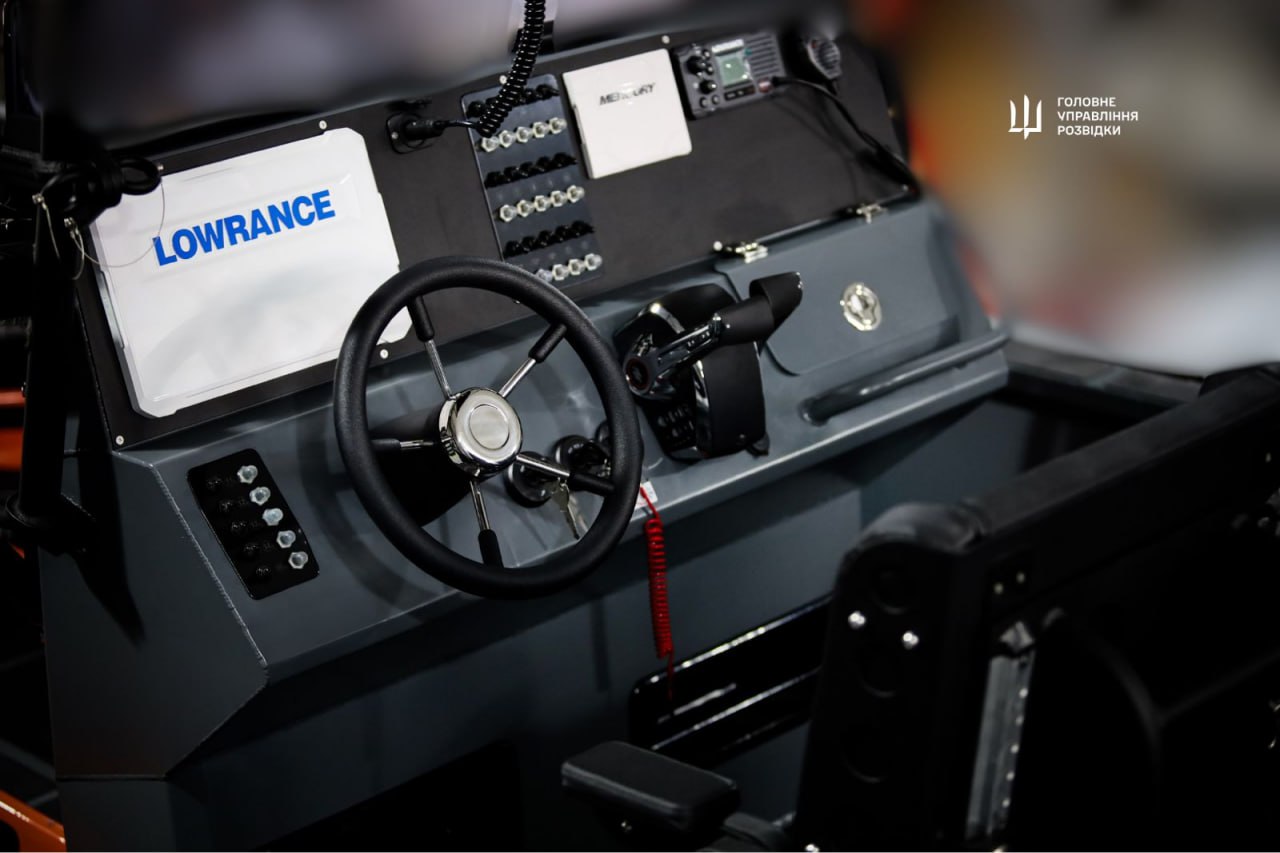 Ukraine's Defense Intelligence Gets New T12.R Evacuation Boat with Combat Capabilities, Defense Express