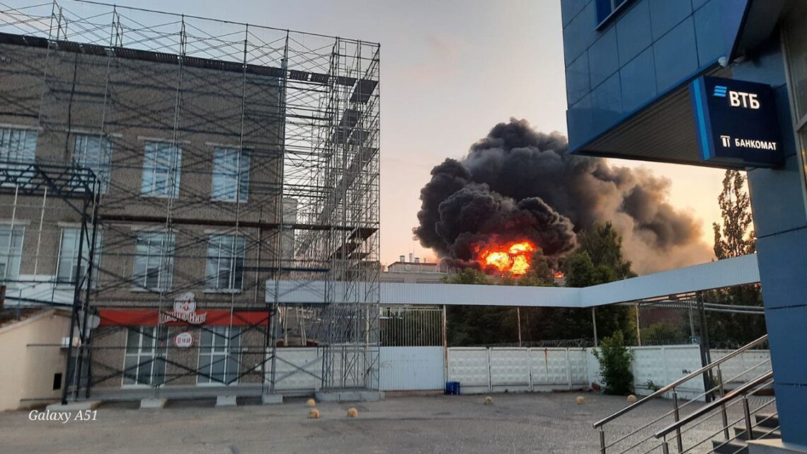 russians Installed Anti-Drone Cages at VNIIR-Progress Plant, But They Proved Ineffective Against Ukrainian Flamingo Missiles, Defense Express
