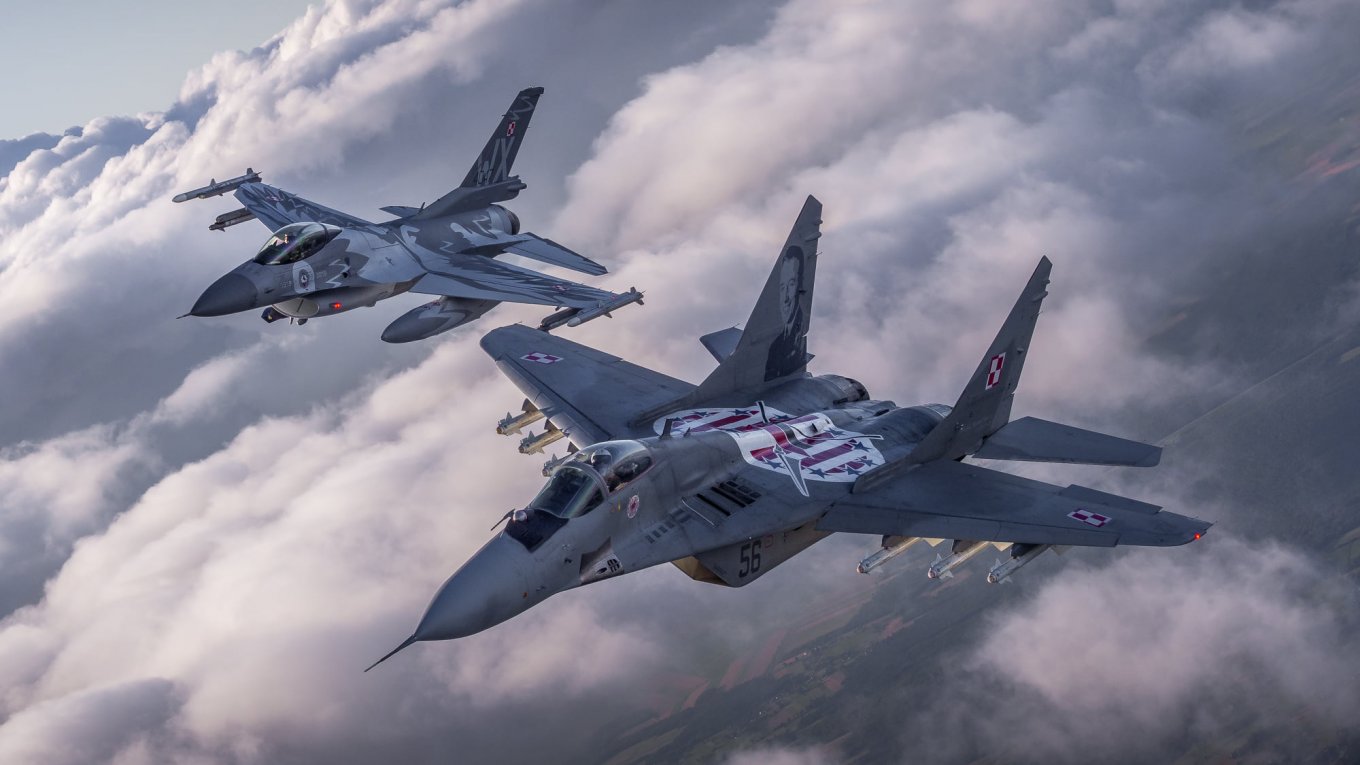 MiG-29 and F-16 aircraft of the Polish Air Force, The First Long-Awaited Polish MiG-29 fighters Are Already in Ukraine, Defense Express