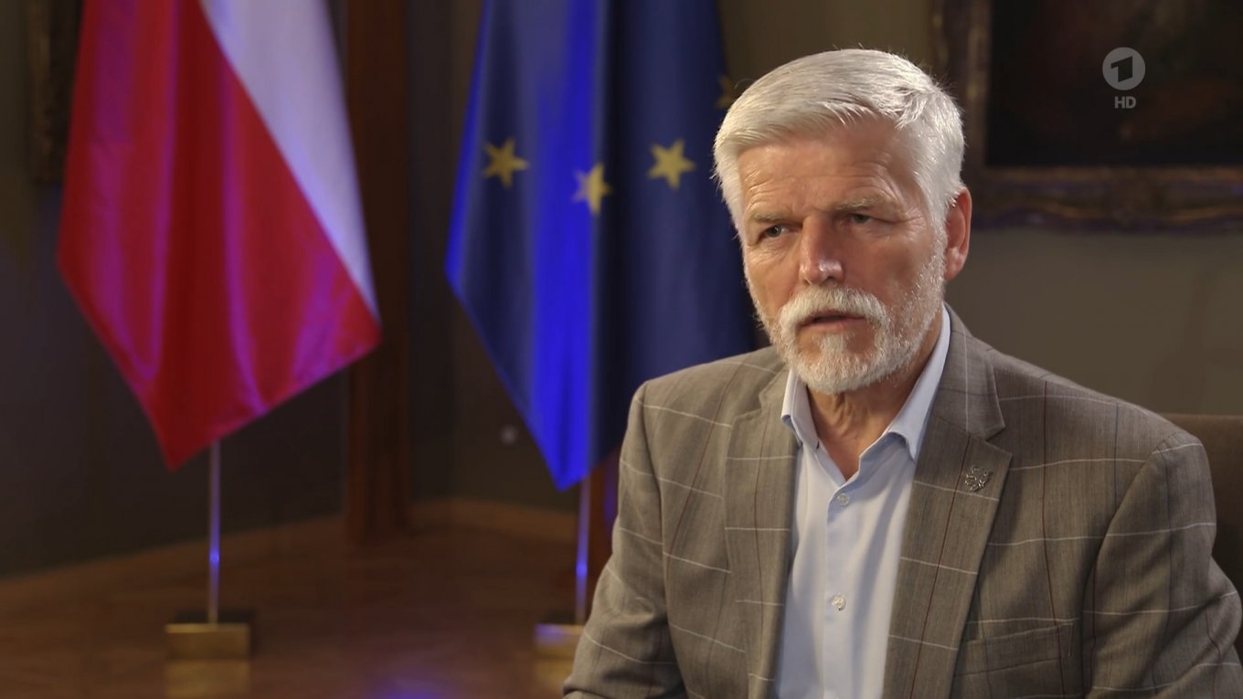 Petr Pavel, President of the Czech Republic, at the interview with Tagesschau / Defense Express / First 180K Czech Artillery Shells to Arrive in Ukraine This June Despite Revealing Cards to russia and the West's Mental Block