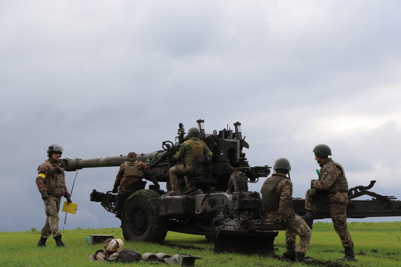 Ukraine’s General Staff Operational Report: Command of Russian Occupant Forces Hide Actual Casualties to Avoid Panic Among Personnel, 155 mm FH-70 gun, Defense Express