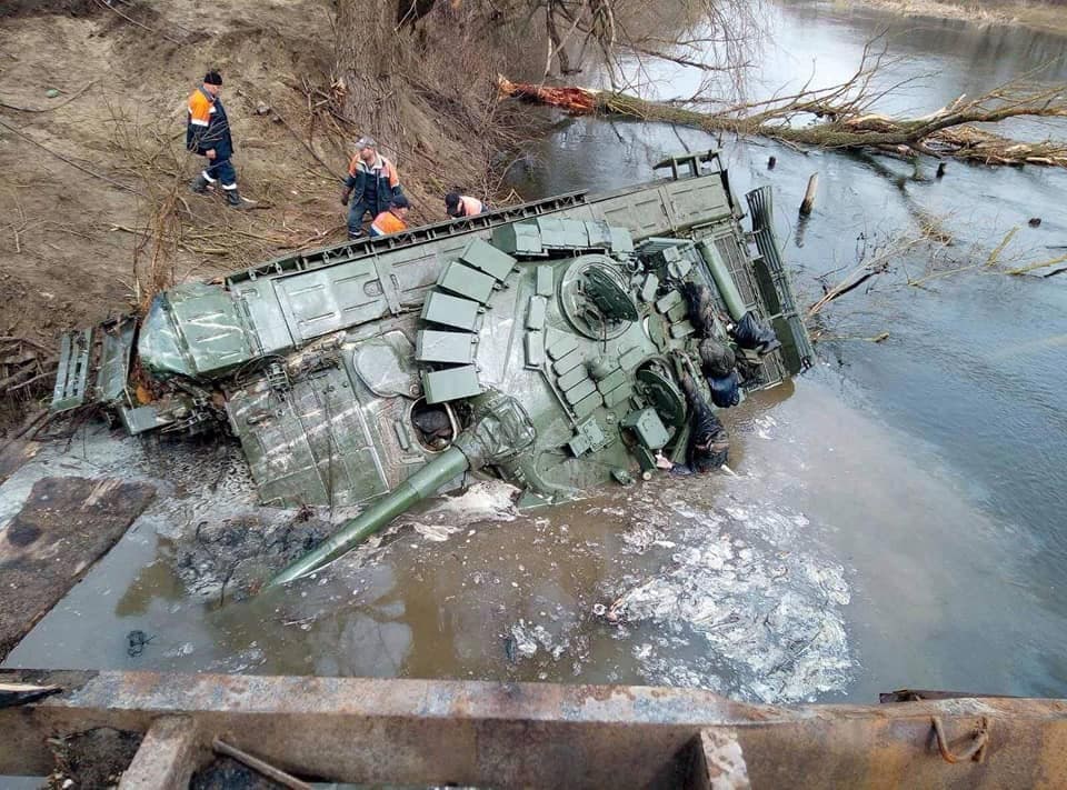 Defense Express / A Russian tank was lifted from the bottom of a river, it had sunk with the crew inside / Day 36th of Ukraine's Defense Against Russian Invasion (Live Updates)