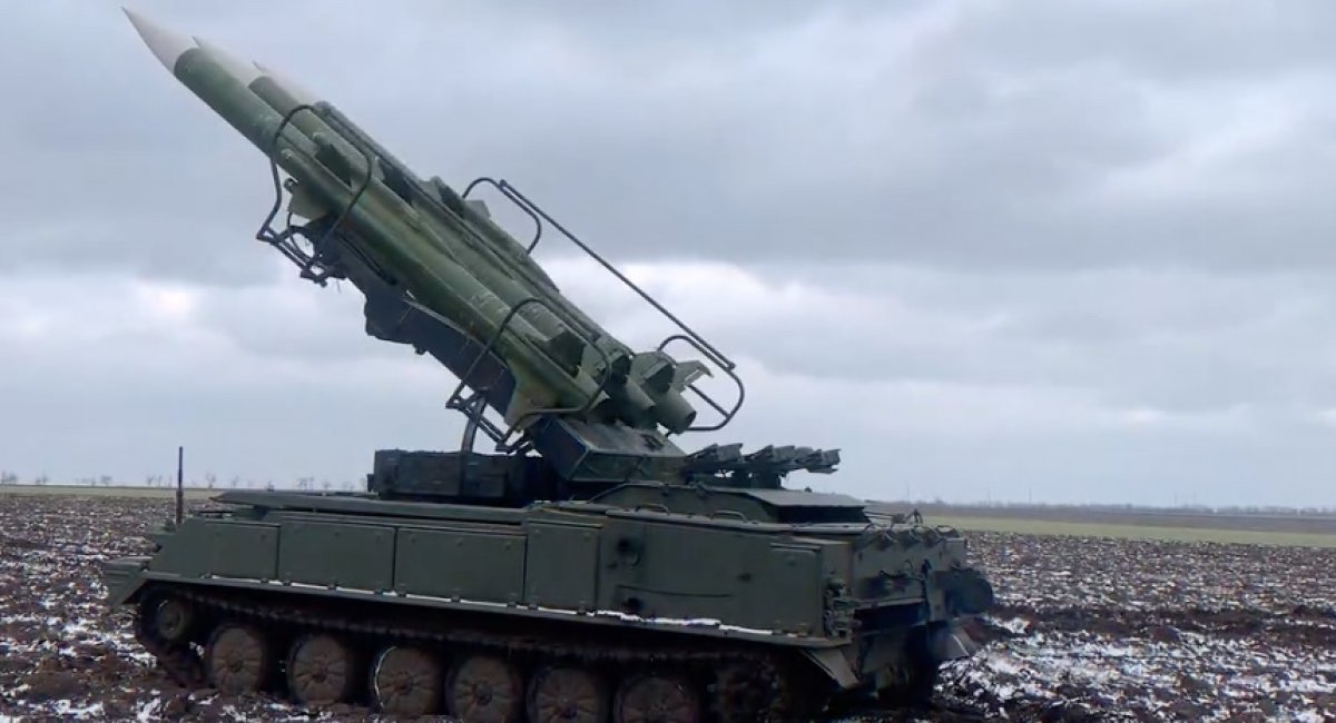 The Kub surface-to-air missile system Defense Express Ukrainian Operators Hit russian D-30, D-20, and M-46 Guns in Counter-Battery Operation (Video)