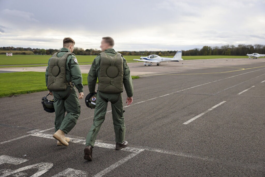 Ukrainian pilots-in-training in the United Kingdom