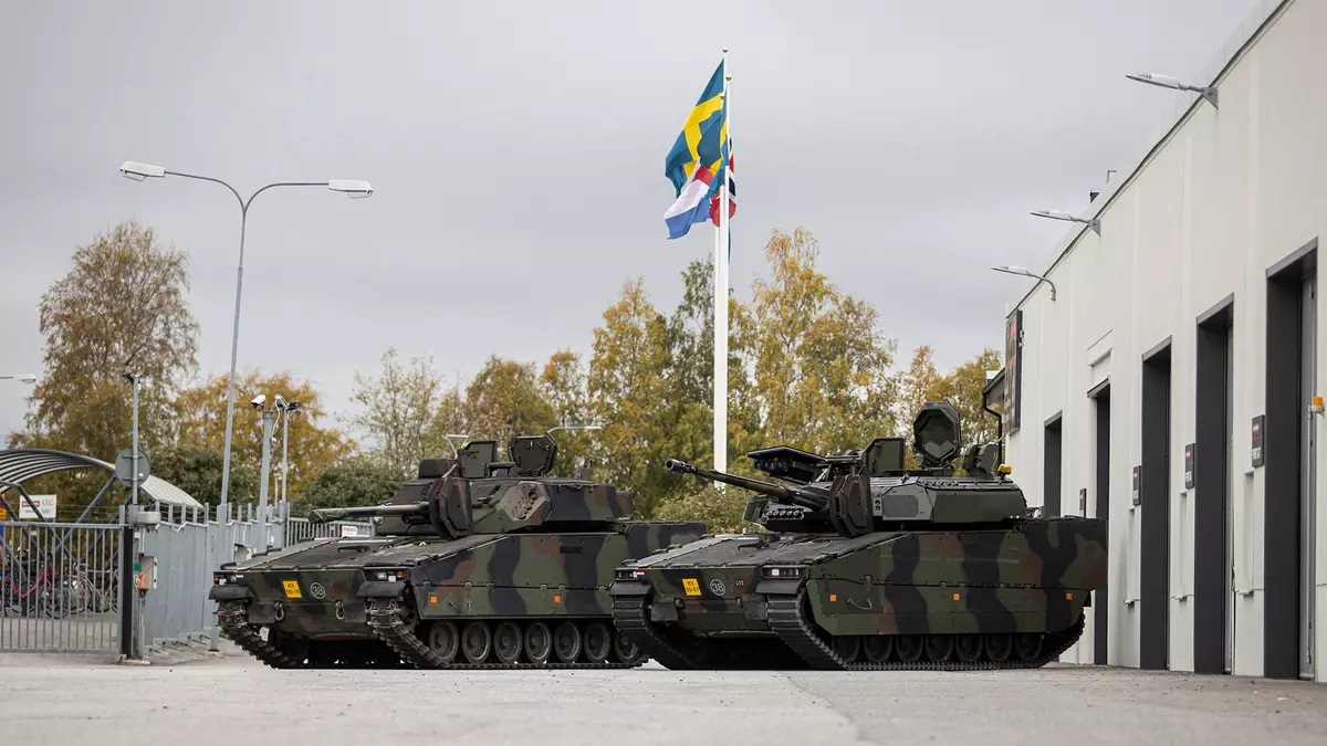 Illustrative photo: first newly-upgraded CV9035NL vehicles in the Dutch Armed Forces / Defense Express / Ukraine Will Get Advanced MkIIIC Version of Swedish Combat Vehicle 90