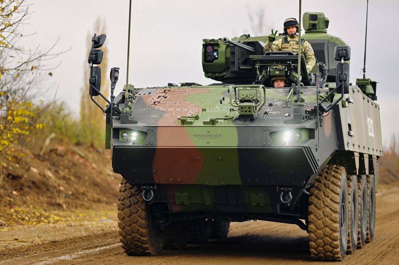 Defense Express, South Korea Aims to Sell AS21 Redback IFVs to Romania and Compete for €3 Billion Order with ASCOD