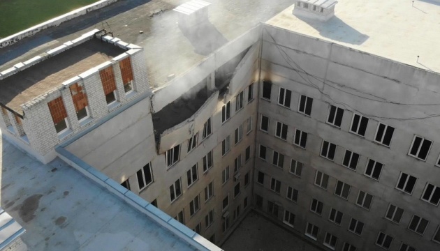 Russian troops fire on hospital, apartment blocks in Kharkiv, Defense Express
