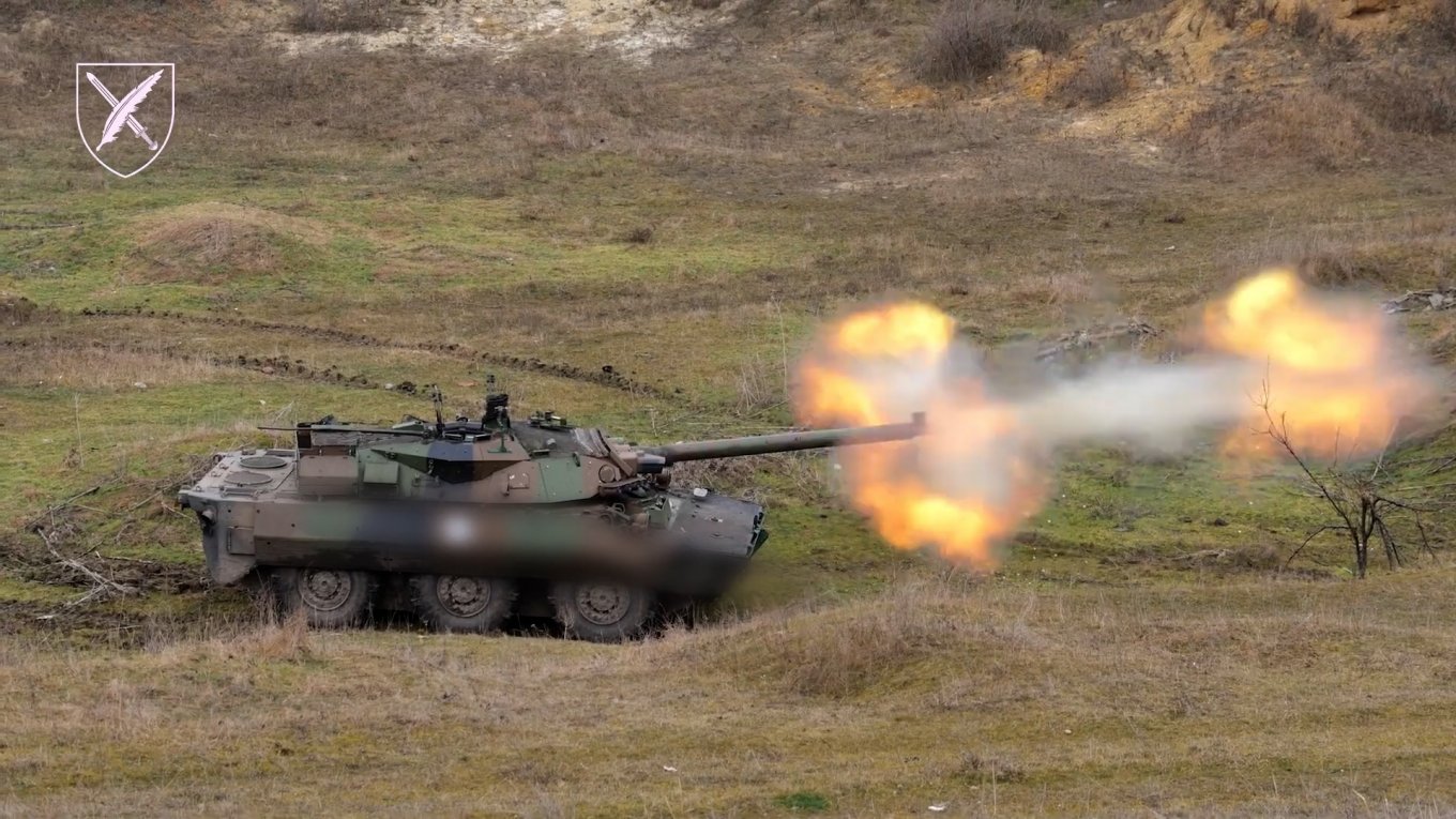 French AMX-10RC APC