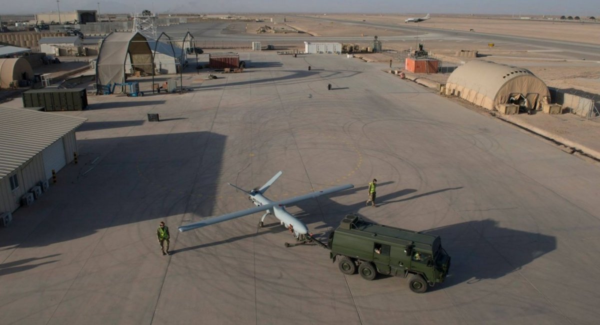 Watchkeeper WK450 in Afghanistan / Defense Express / Ukraine's War Experience Shows Balloons and Satellites Can Fix the British Watchkeeper Drone Problem