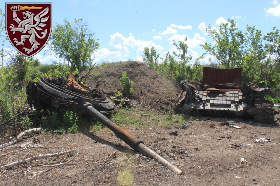 Dozen russian Tanks Were Eliminated by Ukraine's Paratroopers, Defense Express