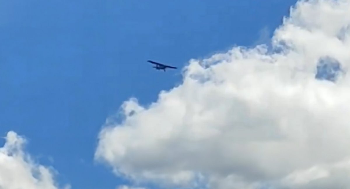 Ninja UAV, filmed by a local resident of russia / Defense Express / Chief of russian EW Expects Ukrainian Drone Strikes to Reach 2,500 km Range