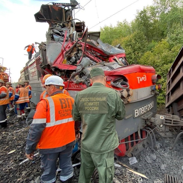 A joint operation in Belgorod region derailed russian military freight train, paralyzing a crucial railway artery Defense Express Ukrainian Forces Conduct Successful Sabotage Operation on russian Railway in Belgorod Region (Photos)