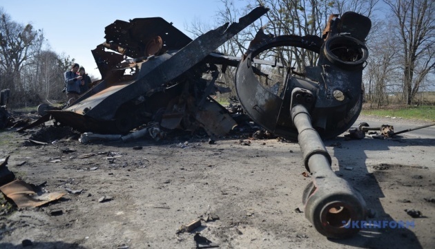 The Joint Forces Operation (JFO) headquarters: Ukrainian fighters repulse 10 enemy attacks in JFO area, destroy 15 tanks, Defense Express, war in Ukraine, Russian-Ukrainian war