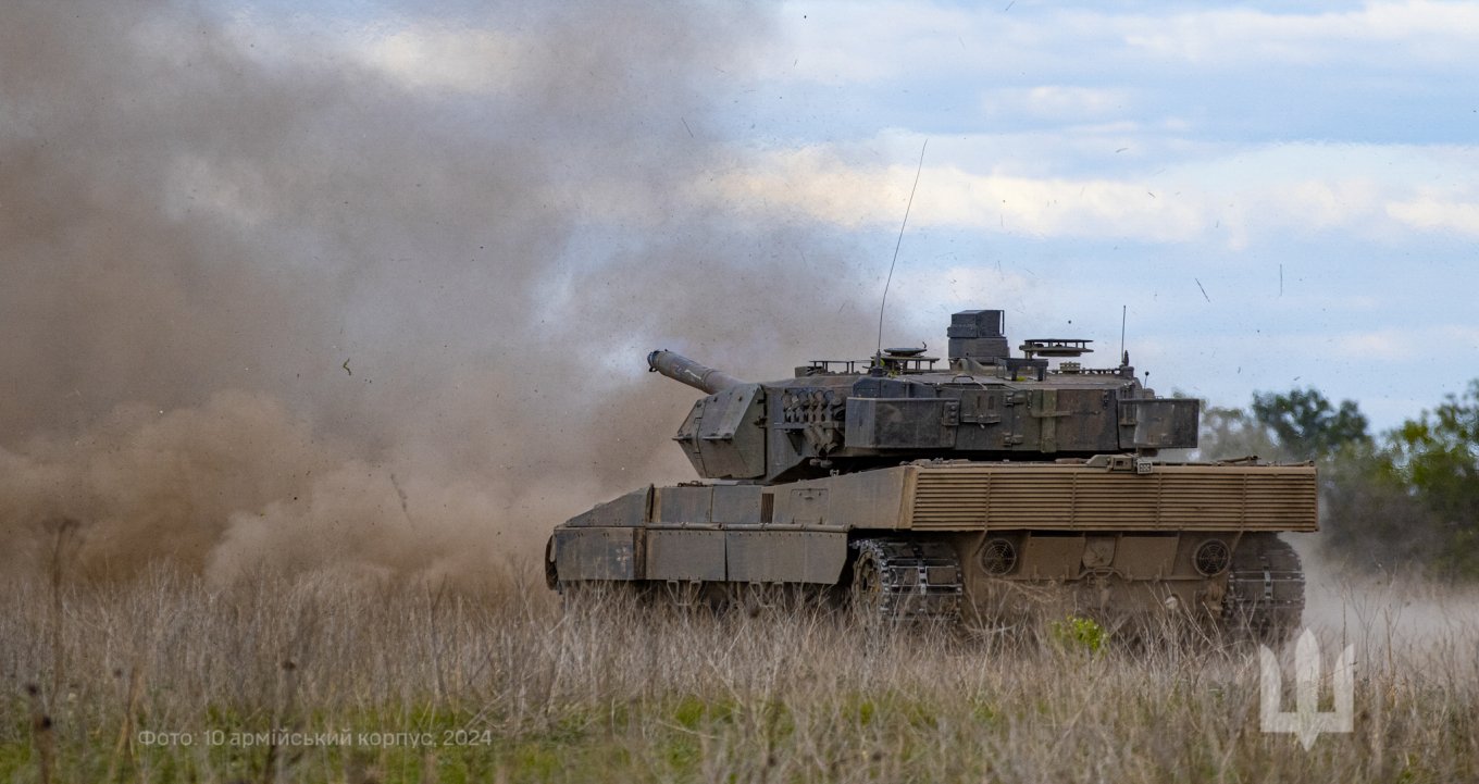 Leopard 2 of the Ukrainian Armed Forces / Defense Express / Canadian Instructor Fights as Tank Gunner in Ukraine