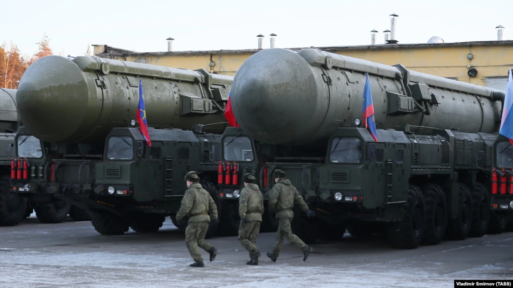 Launchers of the Yars mobile ground-based missile system in the city of Teikovo during preparations for a military parade on Red Square on May 9, 2020, Ukraine’s Intelligence States It Constantly Monitors Movements of Russia’s Nuclear Weapons, Defense Express