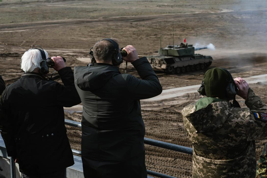 President of Germany Frank-Walter Steinmeier takes a look at Ukrainians training at operating Leopard 1A5 MBTs / Photo credits: MPCC, EUMAM, April 2024 / Defense Express / Again, russian Spy Drones Fly Over Germany Freely, Looking Over Nuclear and Chem Plants